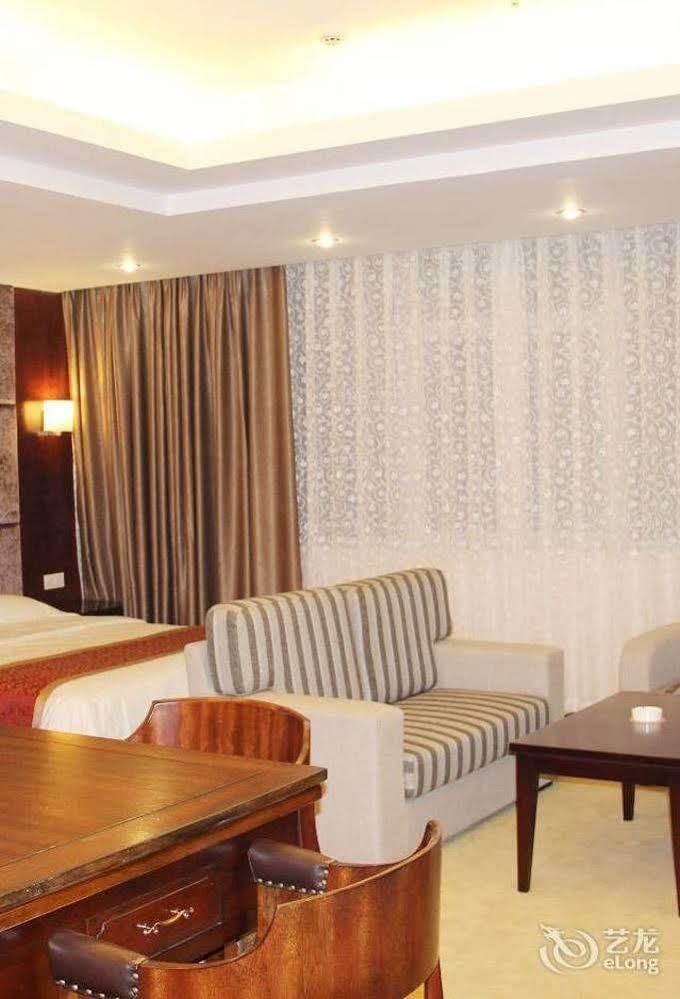 Chengdu Ronghome Hotel Eksteriør bilde